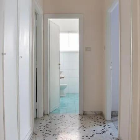 Vintage Charm & Comfort - Garbatella Apartmán *