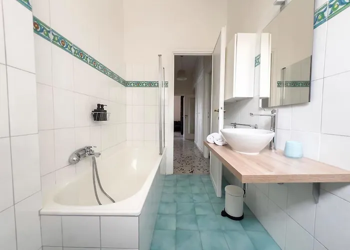Vintage Charm & Comfort - Garbatella Апартаменты *